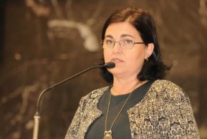 Eleonora Cunha defendeu a necessidade de aperfeiçoar a democracia atual - Foto: Guilherrme Bergamini