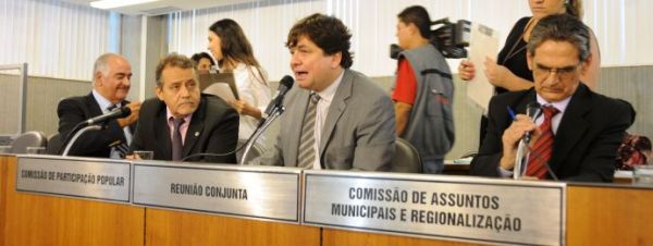 Comissão de Participação Popular e Comissão de Assuntos Municipais e Regionalização